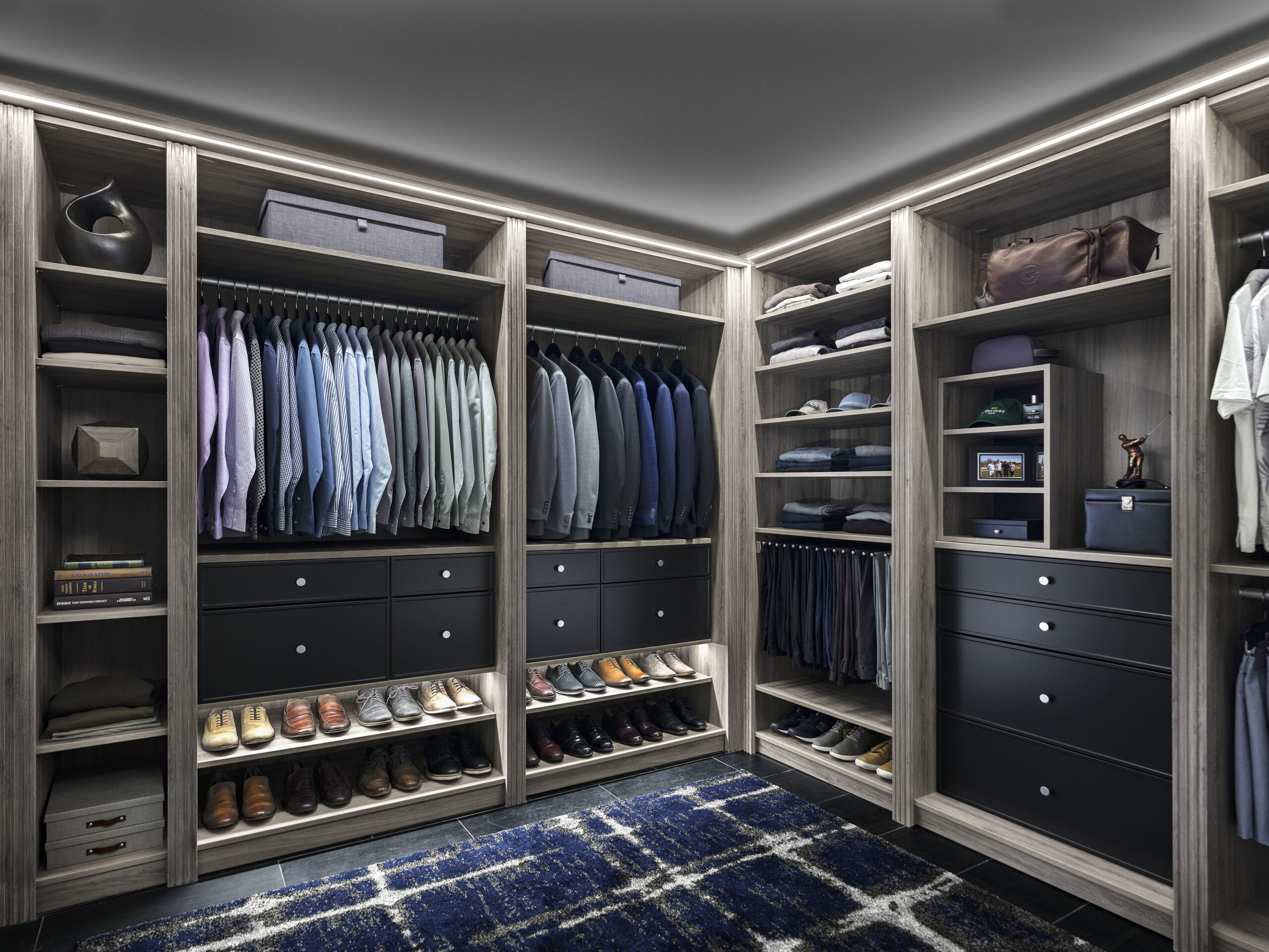 Walk-in Closet
