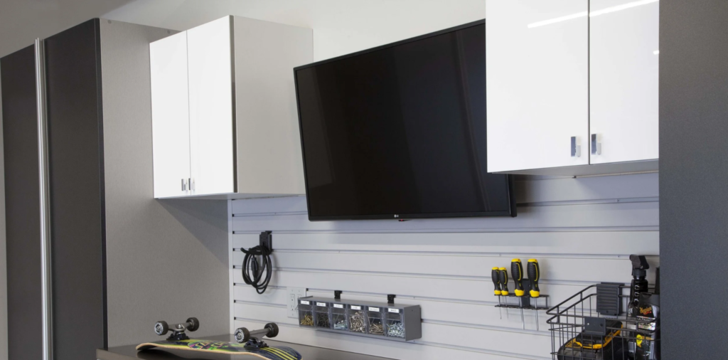 Smart Workbench Closet Ideas